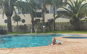 Amazing 2 Bedroom Apartment Near Beach With Pool