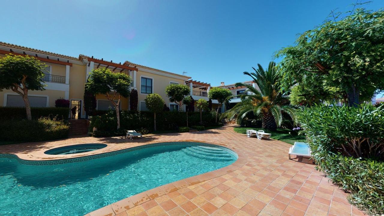 Amazing 2 Bedroom Apartment Near Beach With Pool Lagos Exterior foto