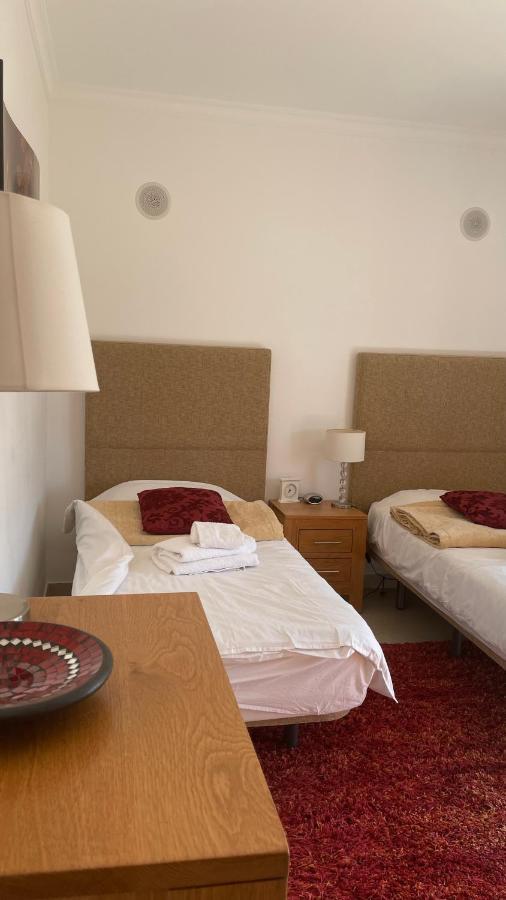 Amazing 2 Bedroom Apartment Near Beach With Pool Lagos Exterior foto